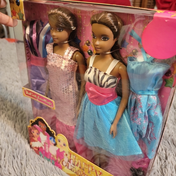 Happy Holidays 2-Doll Pack Set - Picture 4 of 6